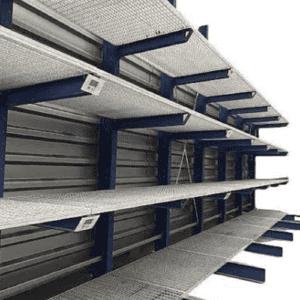 Cantilever d’occasion comme neuf – Hauteur 4,40 m & 4,50 m – Bras 100 cm et 120 cm