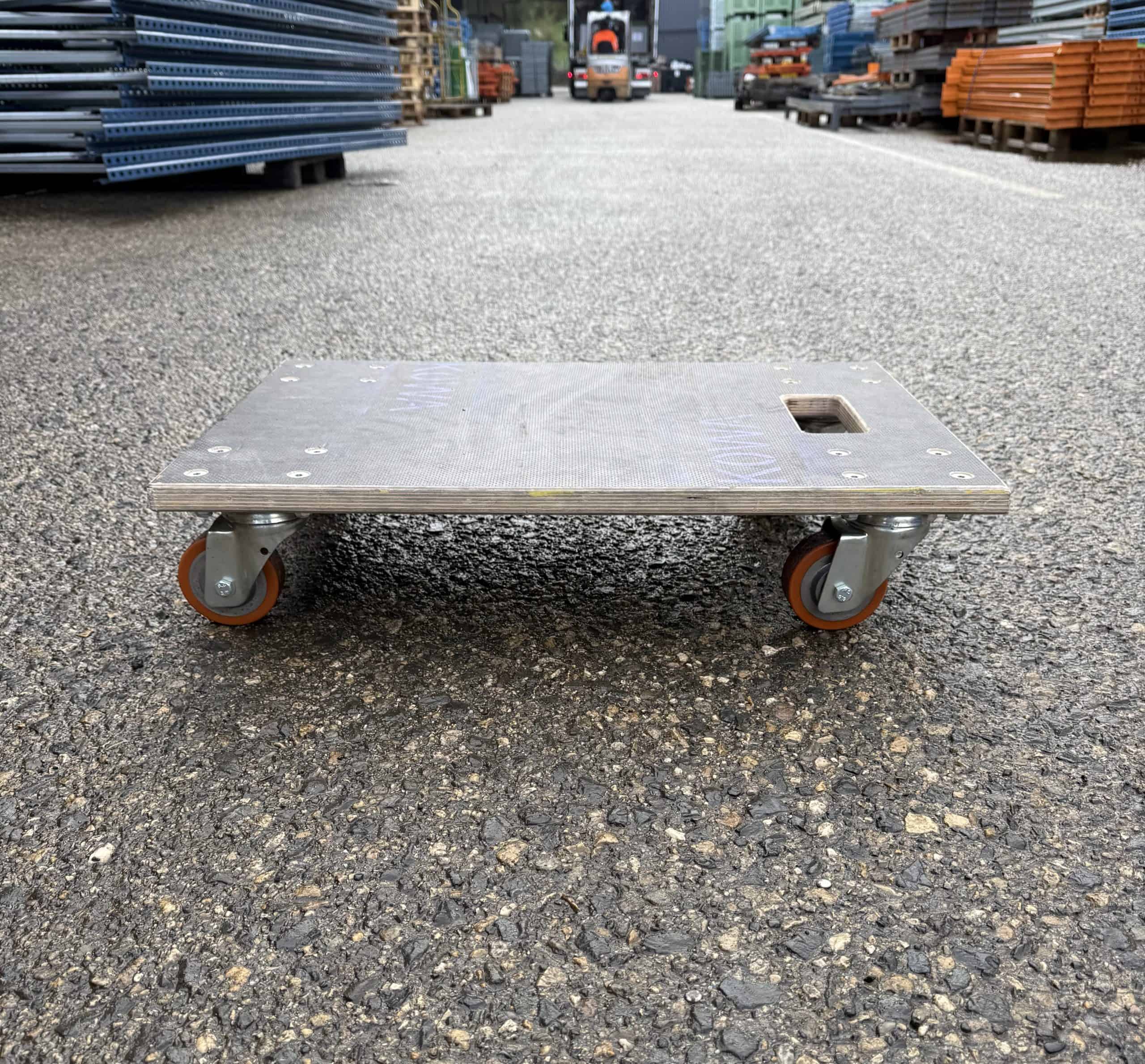 Chariot de transport en bois d’occasion – L 65 x l 42 x H 14 cm – Image 3