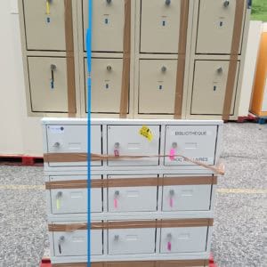 Casier vestiaire consigne blanc a clef 12 cases 2 scaled