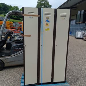 Casier vestiaire industrie blanc et marron 3 portes occasion3 scaled