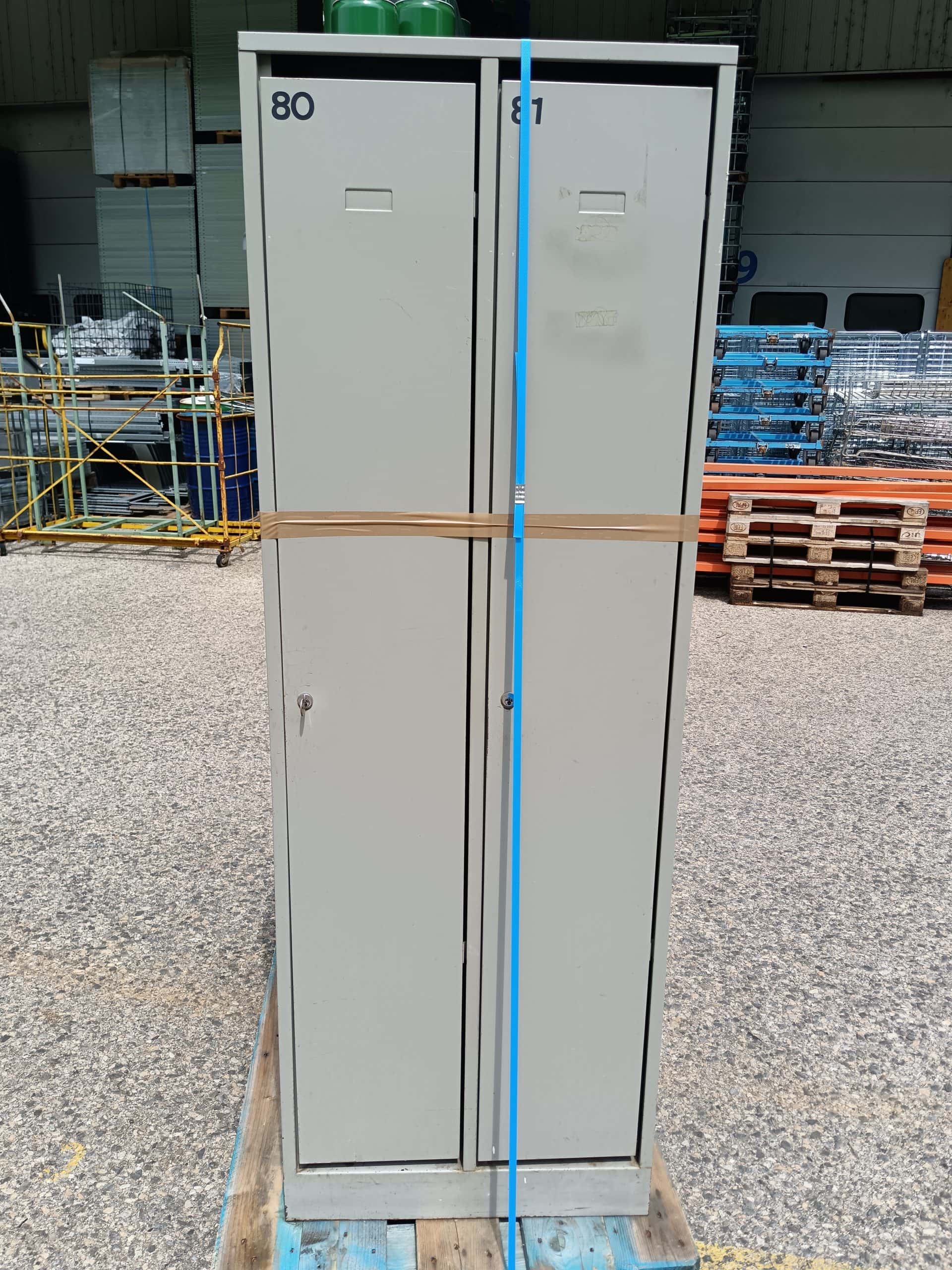 Casier vestiaire industrie metallique gris 2 portes occasion scaled