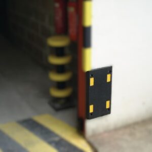 Bouclier blindé mural en élastomère et acier galvanisé, protection mural