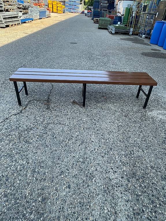 Banc brun en bois avec structure métal noir – 189 x 40 x 43 cm