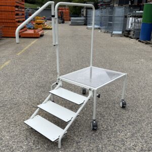 Marchepied pliable avec plate forme scaled