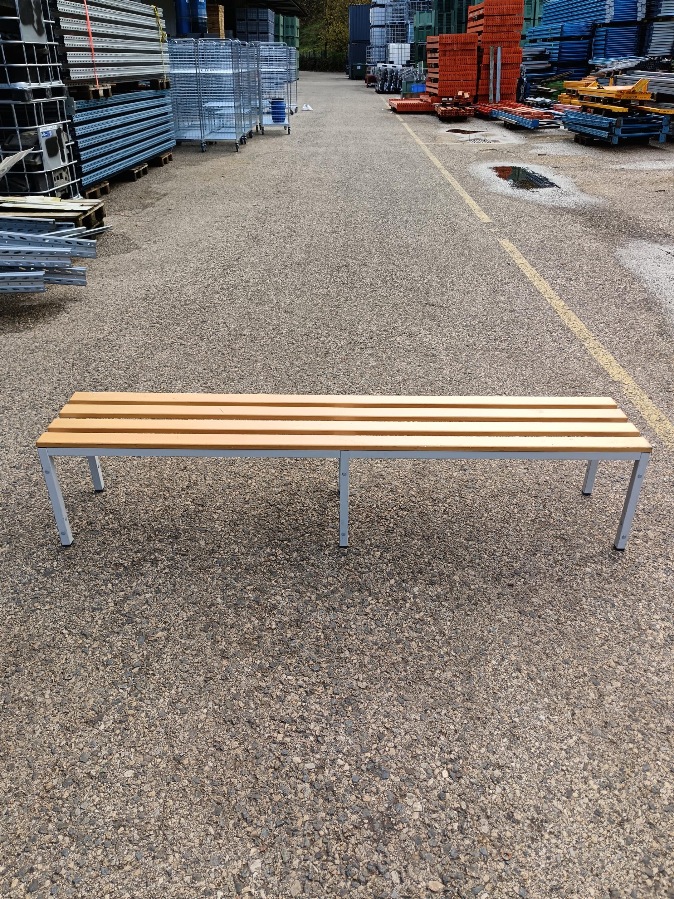 Banc en bois et métal blanc – 2 m – Occasion – Image 3