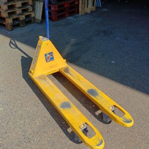 Transpalette jaune stocklin2 scaled