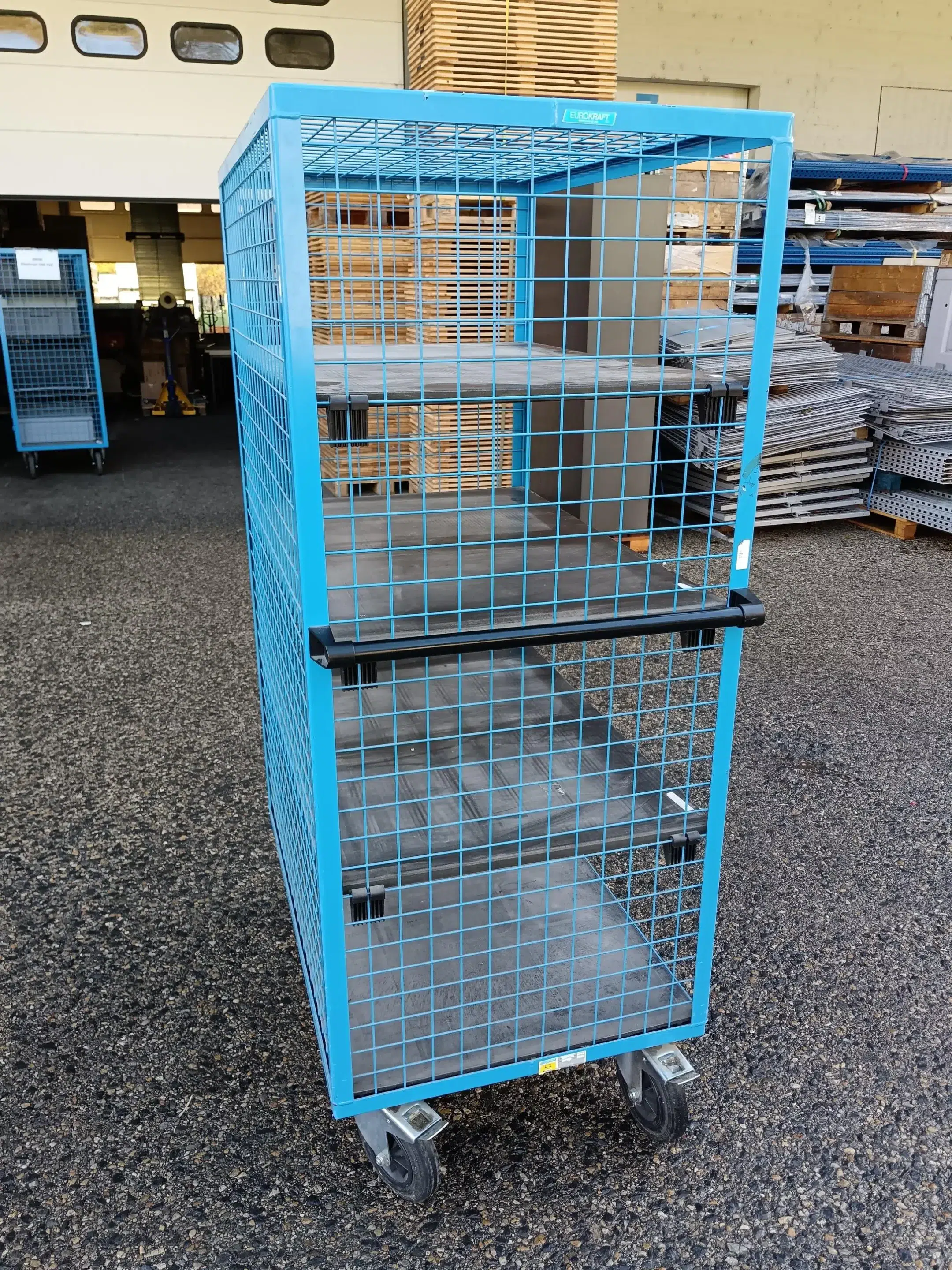 Chariot bleu à plateaux réglables – métallique et bois – Occasion